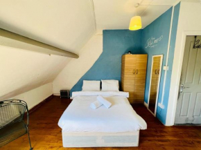 Studio Flat